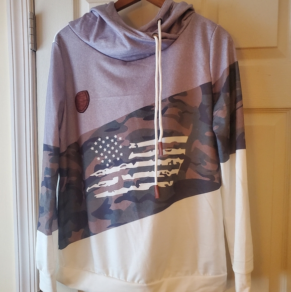 NWOT! Pura Vida Camo Flag Hooded pullover sz Lg - Picture 3 of 6